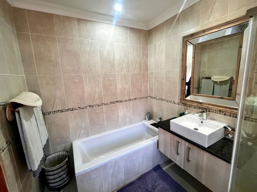 To Let 3 Bedroom Property for Rent in Vyfhoek A H North West